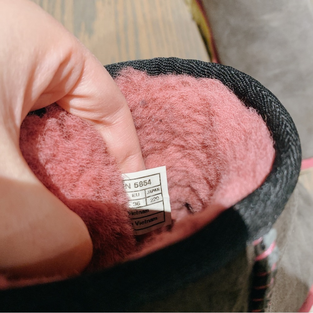 UGG 10mm mini boot - Picture 4 of 7